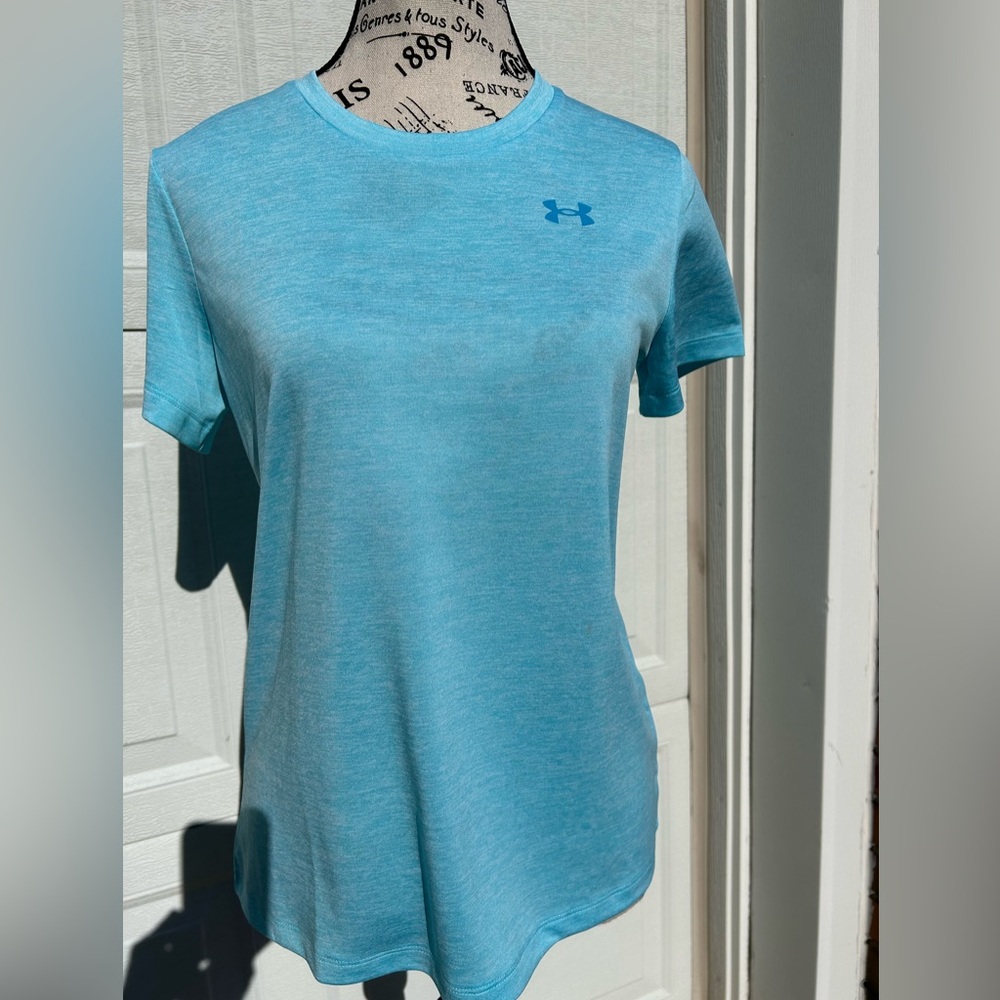 NWOT🌸Under Armour Teal Dri-fit Shirt